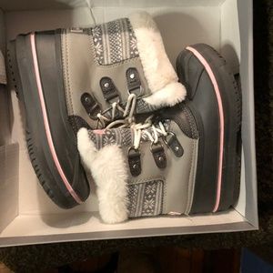 Girl- snow boots